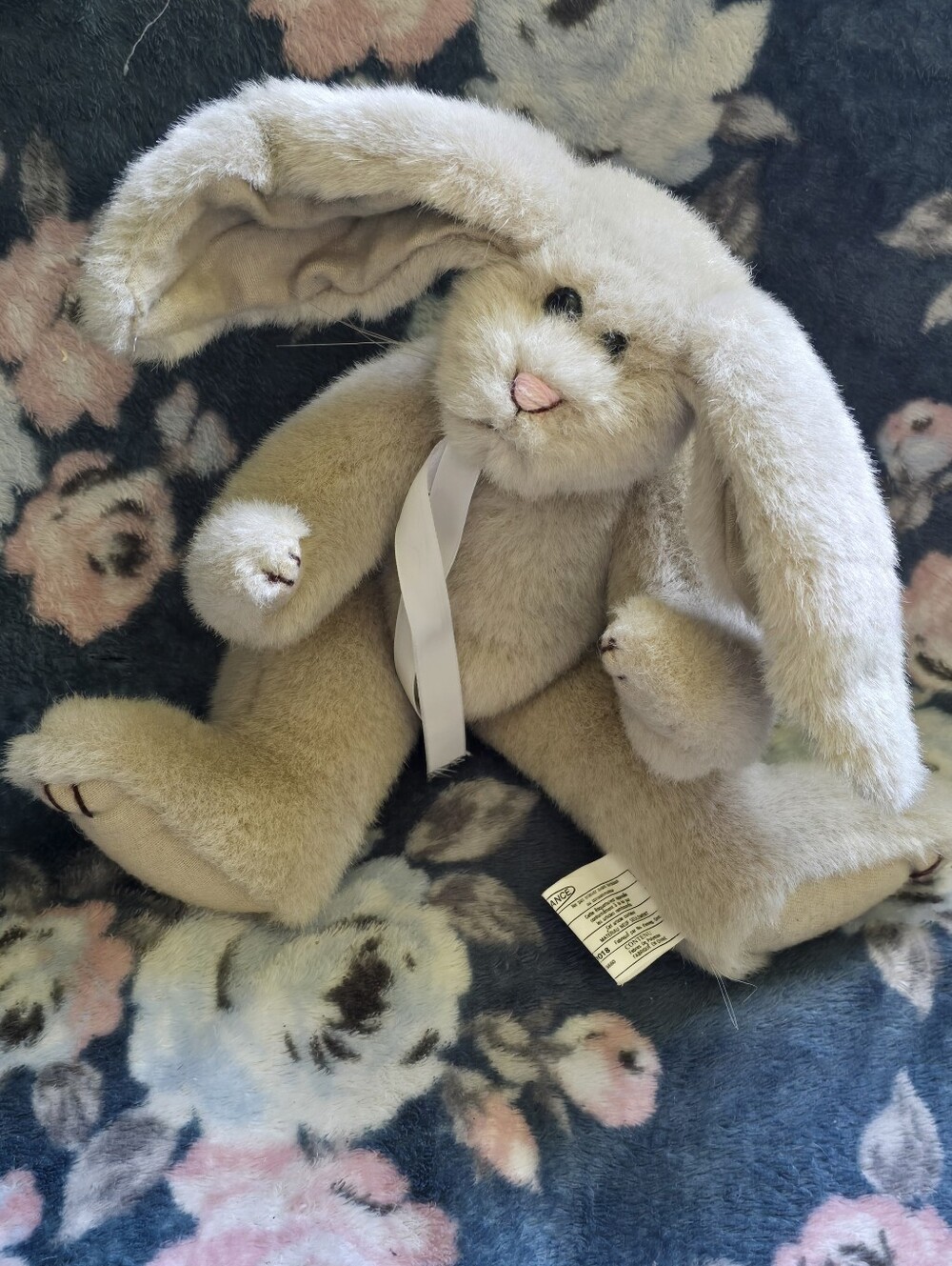 Vintage Weighted Radiance Jointed Bunny